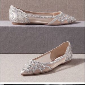 Gigi Crystal Pointed Toe Flat
BADGLEY MISCHKA